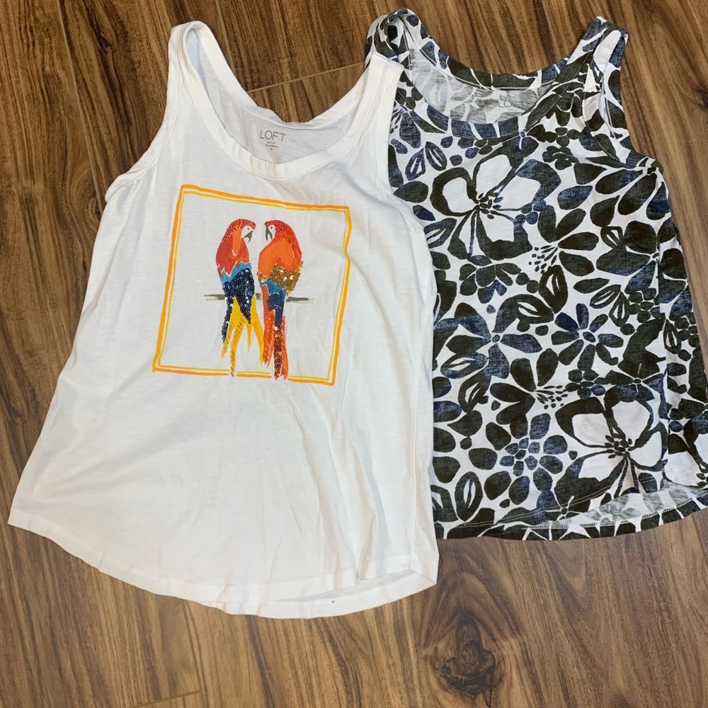 Lot of 2 Ann Taylor Outlet tank tops, xs